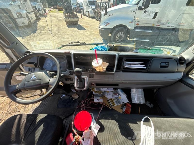 Mitsubishi 4x2 Dump Truck Camion ribaltabili