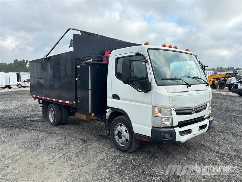 Mitsubishi 4x2 Dump Truck شاحنات قلابة