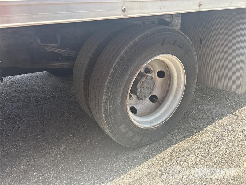 Mitsubishi Fuso FEC72S 4x2 Van Truck Furgons