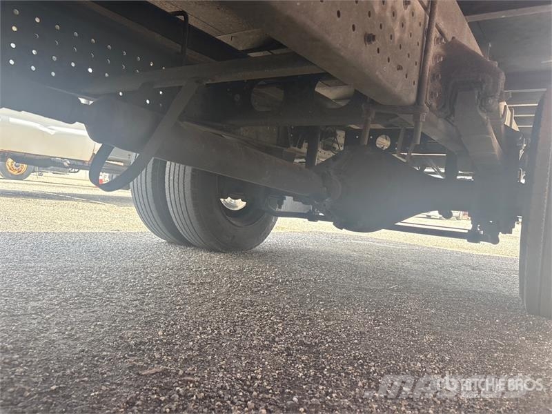 Mitsubishi Fuso FEC72S 4x2 Van Truck Furgons
