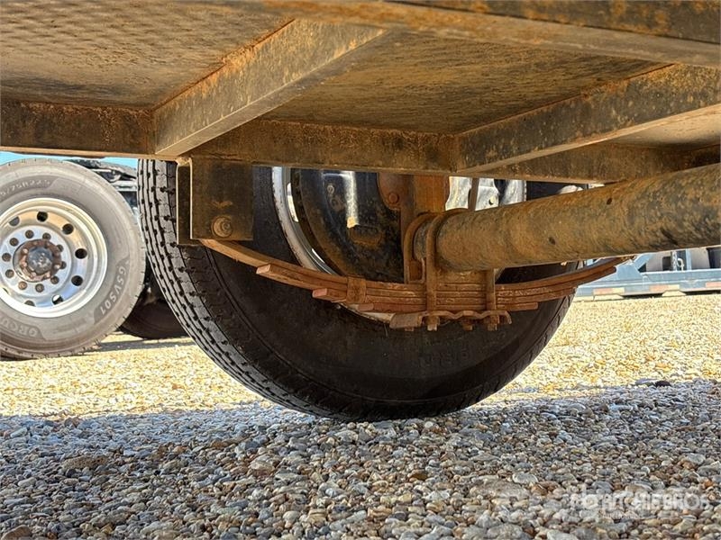 MMDI 47RVX10 7 ft S/A Equipment Trailer Járműszállító pótkocsik