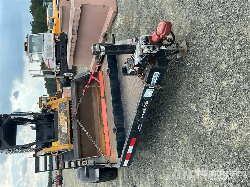 MMDI 614SLTD 14 ft T/A Equipment Trailer Prikolice za prevoz vozil