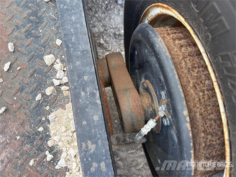MMDI 614SLTD 14 ft T/A Gooseneck Equipment Trailer Biltransportsläp