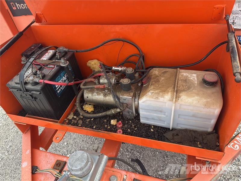 MMDI 7 ft S/A Dump Utility Trailer Bañera