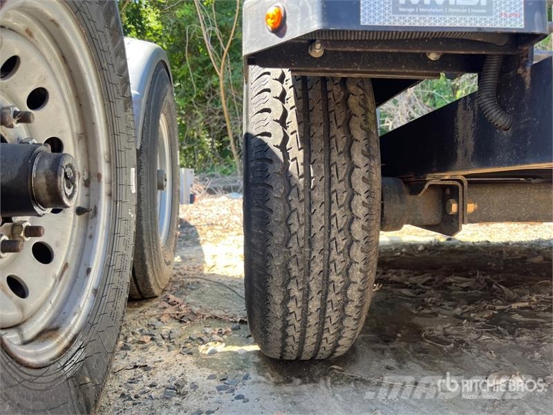 MMDI 8800 lb 10 ft T/A Equipment Trailer Auto pārvadāšanas treileri