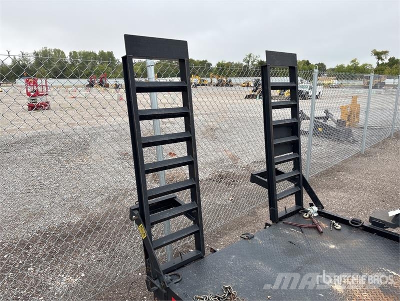 MMDI E614H 15 ft T/A Equipment Trailer Auto pārvadāšanas treileri