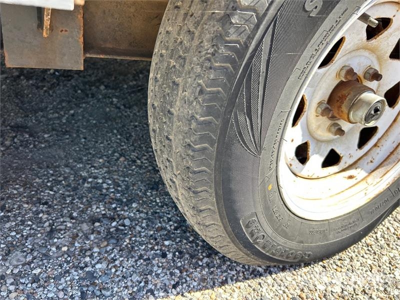 MMDI ME510RCMPH 10 ft T/A Equipment Trailer Rimorchio per il trasporto di veicoli