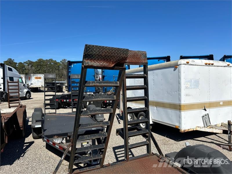MMDI ME510RCMPH 10 ft T/A Equipment Trailer Rimorchio per il trasporto di veicoli