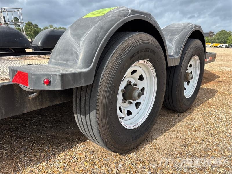 MMDI T/A 14 ft T/A Equipment Trailer Oprijwagen
