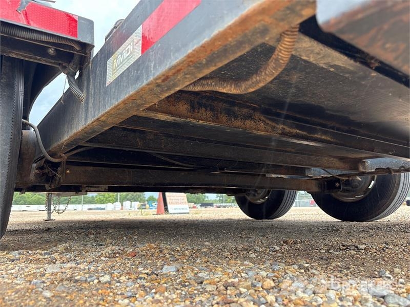 MMDI T/A 14 ft T/A Equipment Trailer Oprijwagen
