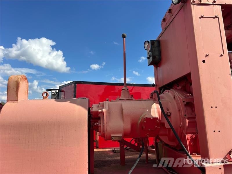 Modern Manufacturing 25 ft T/A Gooseneck Equipment Remolques para transporte de vehículos