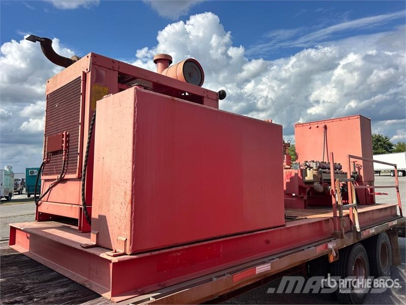 Modern Manufacturing 25 ft T/A Gooseneck Equipment Remolques para transporte de vehículos