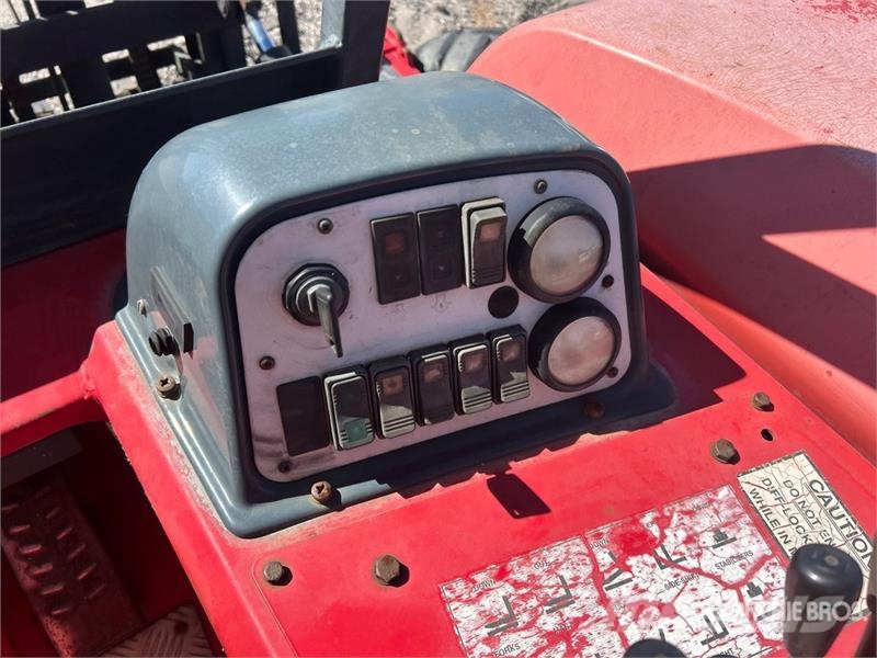 Moffet M55 5500 lb 3x3 Truck Mounted Forklift Medbringertruck