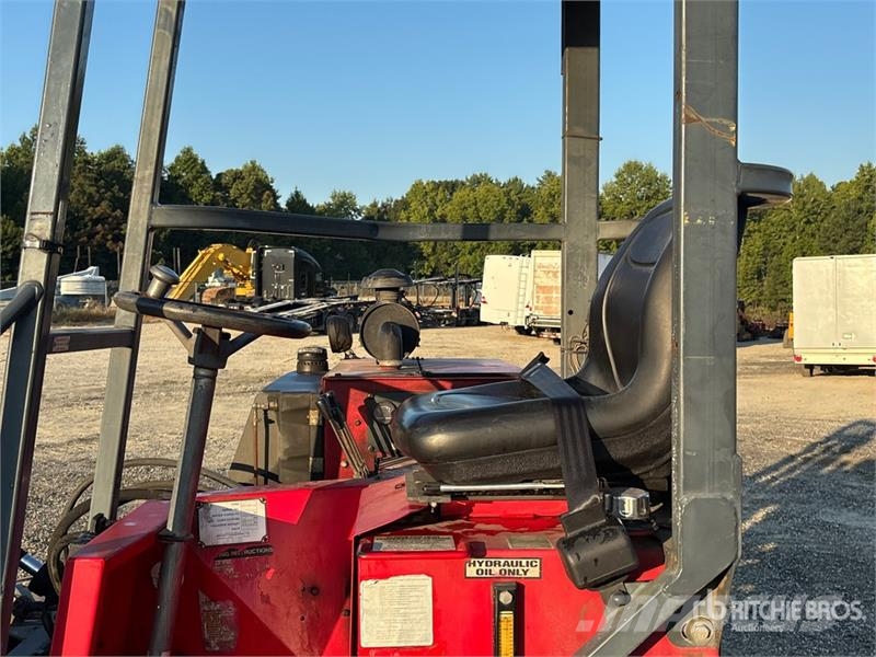 Moffett M5000 Empilhadores de montagem em camião