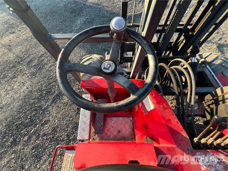 Moffett M5000 Empilhadores de montagem em camião