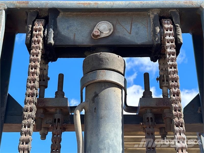 Moffett M5000 Empilhadores de montagem em camião