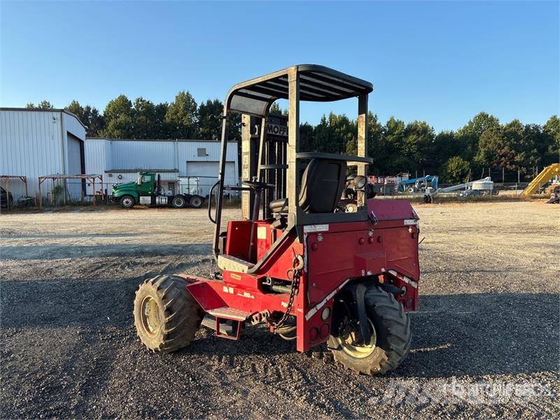 Moffett M5000 Empilhadores de montagem em camião
