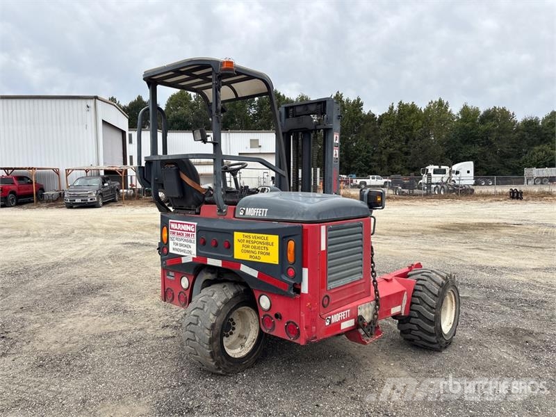 Moffett M55 Mobilni viljuškari