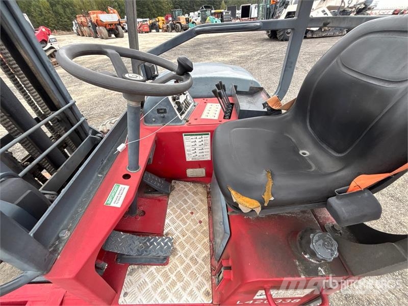 Moffett M55 Mobilni viljuškari