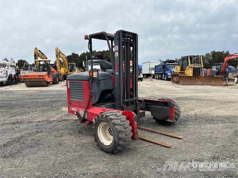 Moffett M55 Mobilni viljuškari