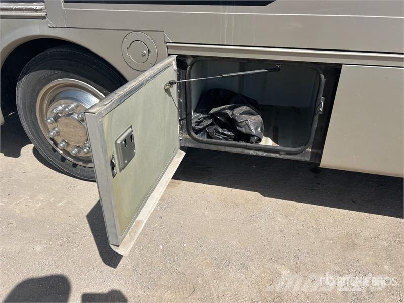  Monaco Motor Home Bobil og campingvogn