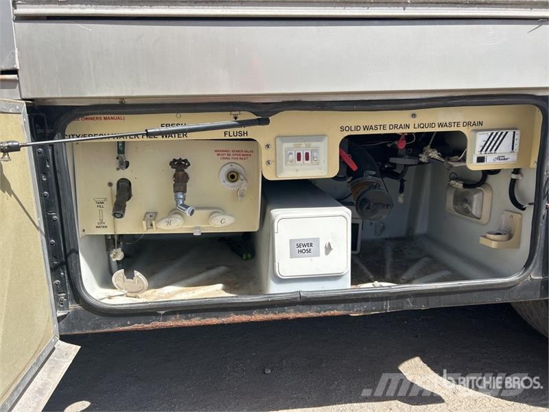  Monaco Motor Home Bobil og campingvogn