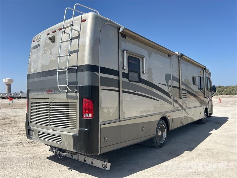  Monaco Motor Home Bobil og campingvogn