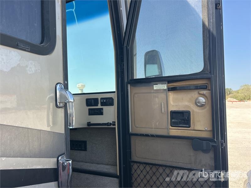  Monaco Motor Home Bobil og campingvogn