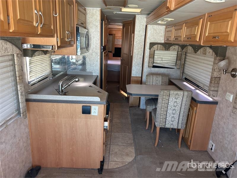  Monaco Motor Home Bobil og campingvogn