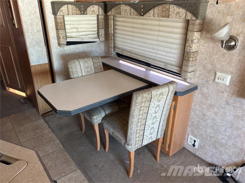 Monaco Motor Home Bobil og campingvogn