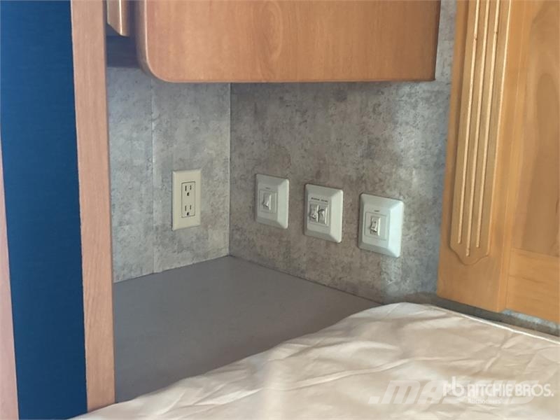  Monaco Motor Home Bobil og campingvogn