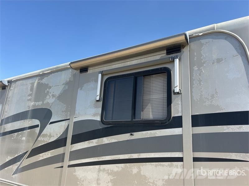  Monaco Motor Home Bobil og campingvogn