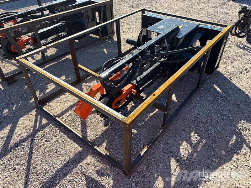 Mower King ECSSCT72 60 in Skid Steer Trencher (Unu Koparki łańcuchowe