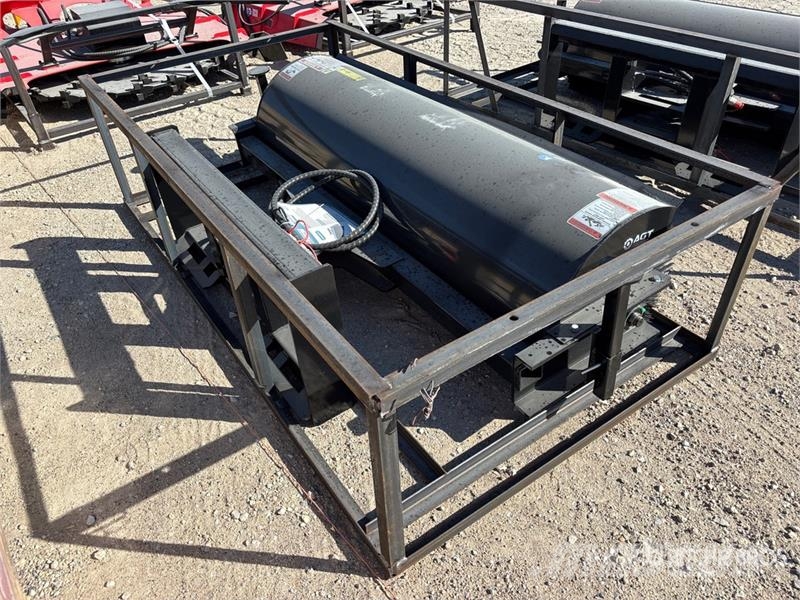 Mower King SSAB72 72 in Skid Steer Broom (Unused) Kefék