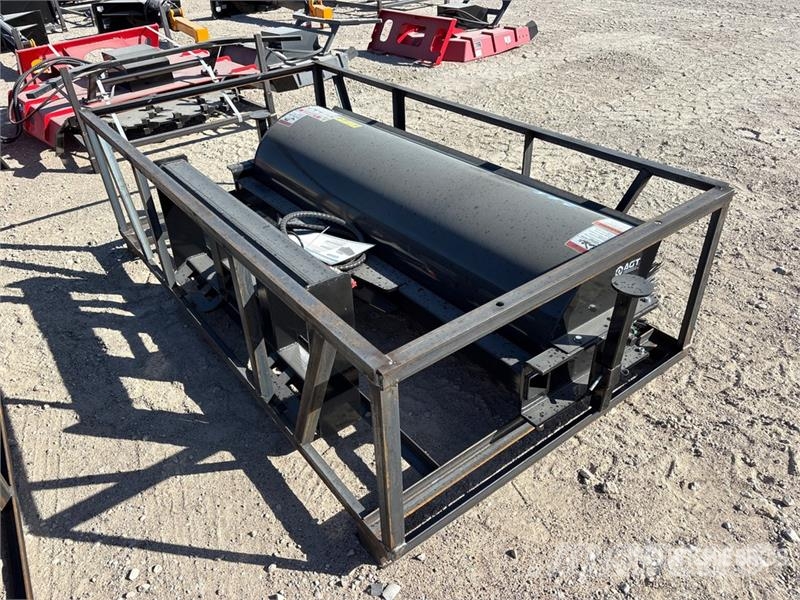  Mower King SSAB72 72 in Skid Steer Broom (Unused) Kefék