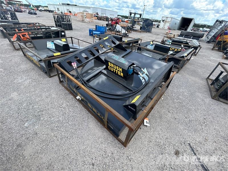 Mower King SSRC 72 in Skid Steer Brush Cutter (Unu 장착형 잔디깎기
