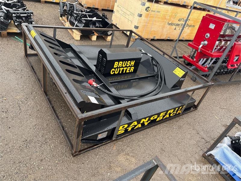 Mower King SSRC 72 in Skid Steer Brush Cutter (Unu 牽引式モア/芝刈り機