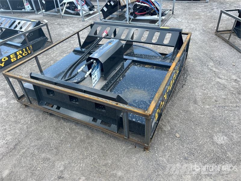 Mower King SSRC 77 in Skid Steer Brush Cutter (Unu Vontatott pázsitnyírók