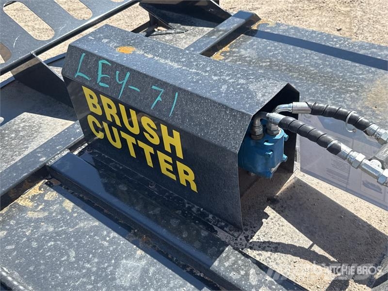 Mower King SSRC 77 in Skid Steer Brush Cutter (Unu Vontatott pázsitnyírók