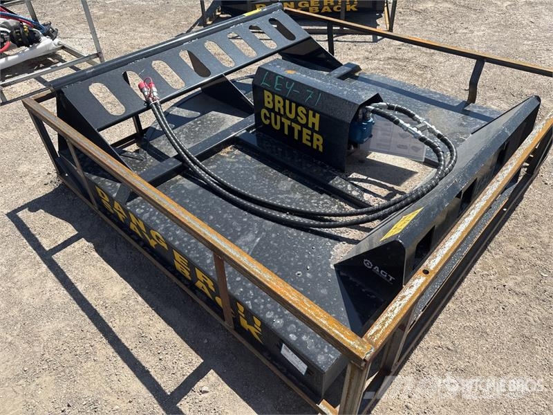 Mower King SSRC 77 in Skid Steer Brush Cutter (Unu Vontatott pázsitnyírók