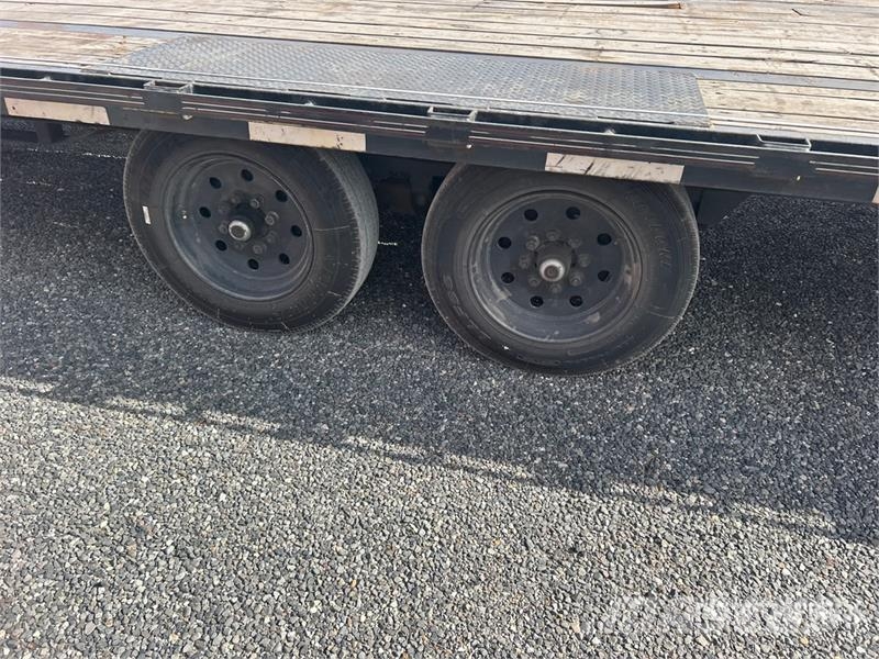 MP Custom Trailers 40 ft T/A Gooseneck Flatbed Tra フラットベッド／ドロップサイドトレーラー