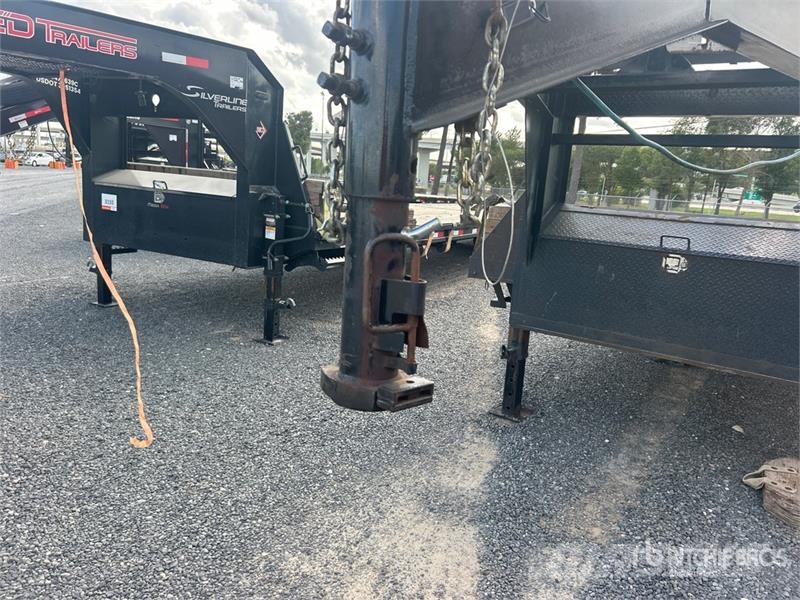  MP Custom Trailers 40 ft T/A Gooseneck Flatbed Tra フラットベッド／ドロップサイドトレーラー