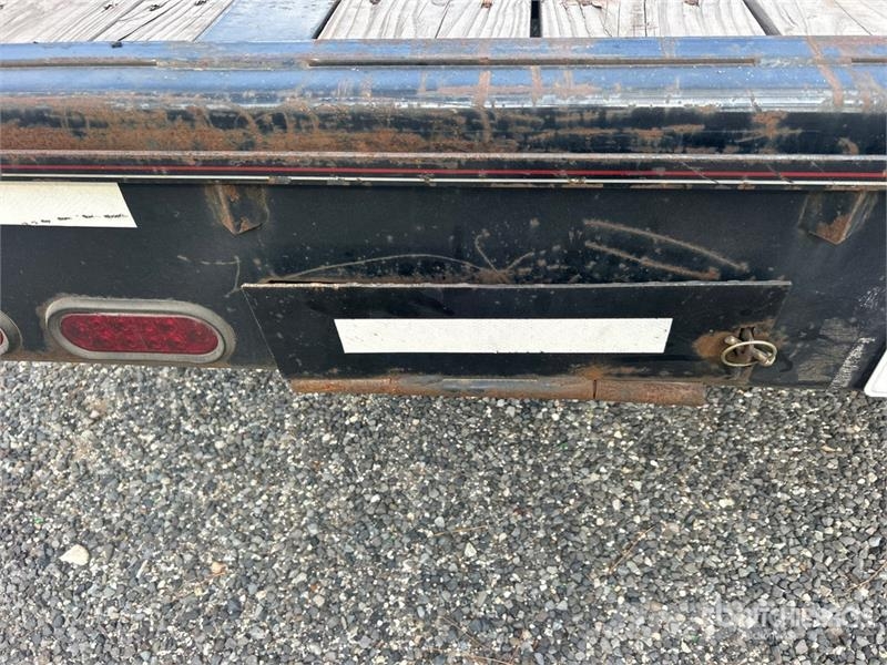  MP Custom Trailers 40 ft T/A Gooseneck Flatbed Tra フラットベッド／ドロップサイドトレーラー