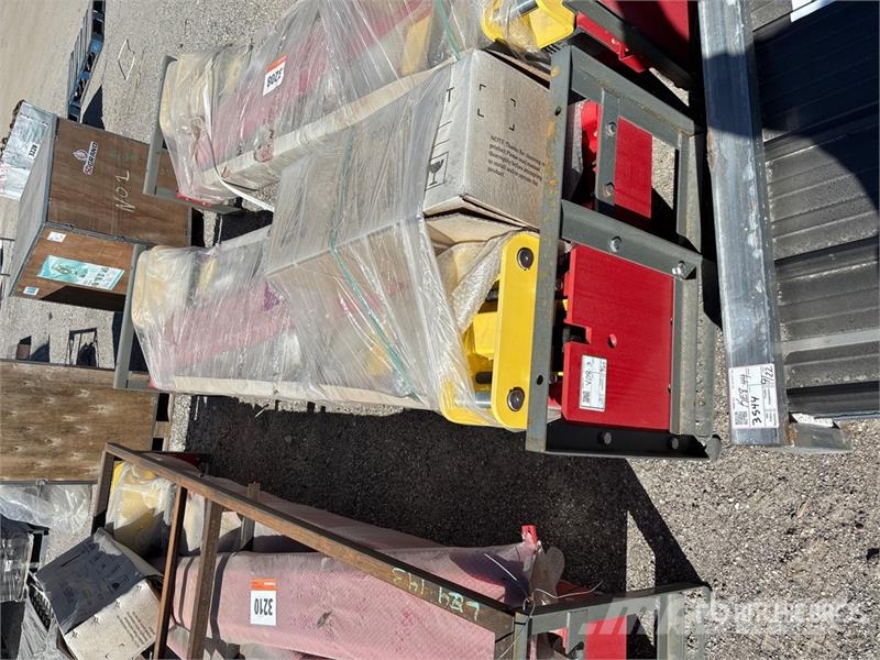  MTO A2512 12 ft x 25 ft Steel Carport Container Sh معدات البناء - غير ذلك