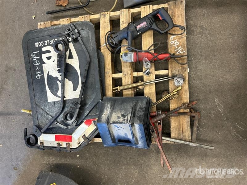  Mud Flaps, Hand Tools & Binders Outros componentes