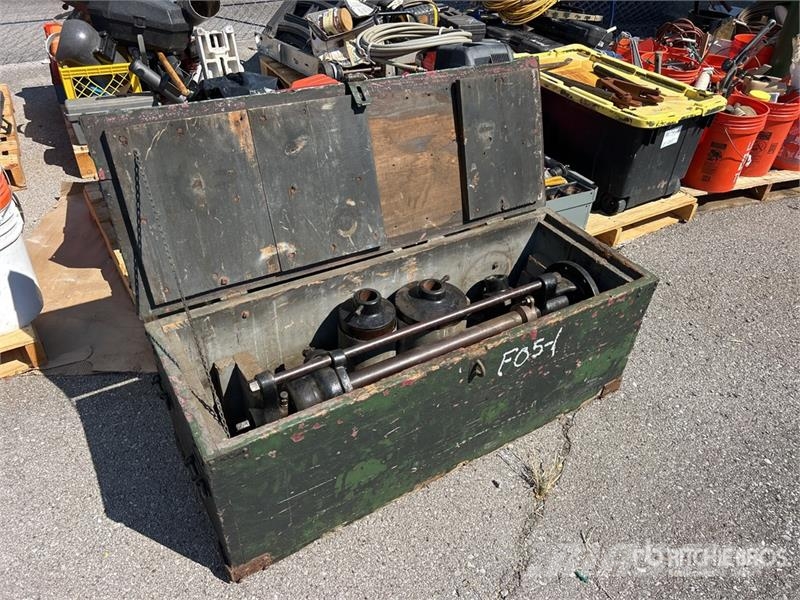 Mueller Drilling Machine no. C Oprema za cevovode