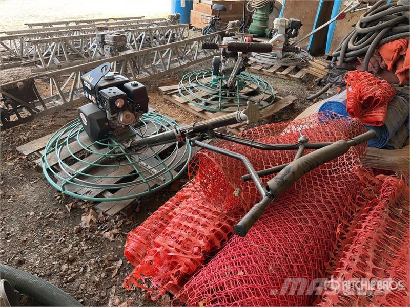 MultiQuip B46H90 Trowels