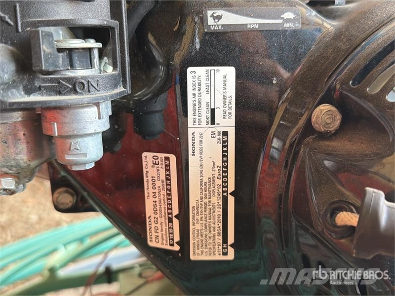 MultiQuip B46H90 Trowels