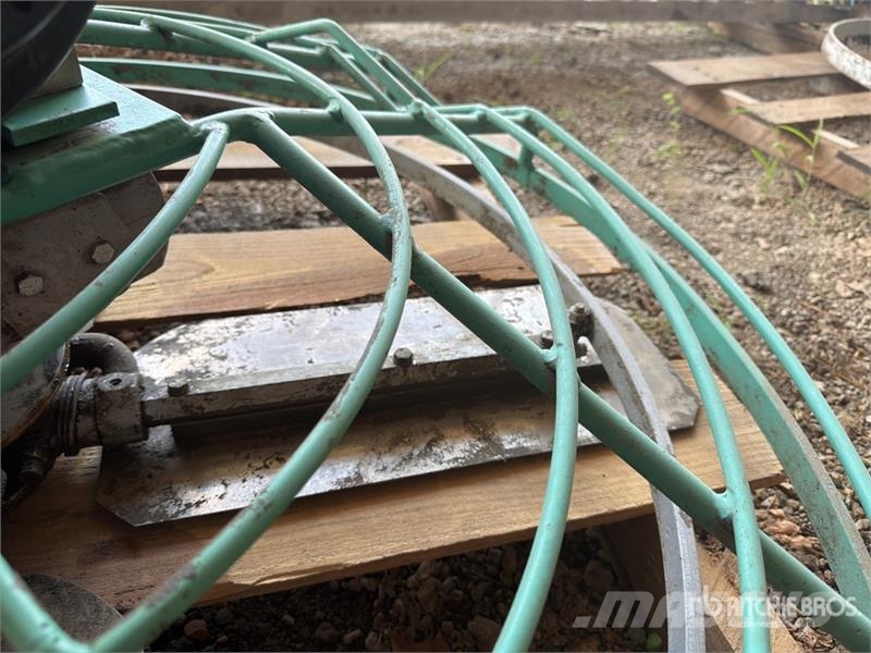 MultiQuip BA48H Trowels