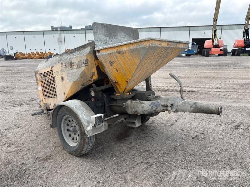 MultiQuip Concrete Pump Trailer Sonstige Baumaschinen